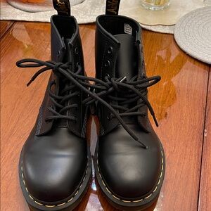 Black Doc Martens Air Wait US 6 ladies Leather Lace-Up Boots NWOTS No box